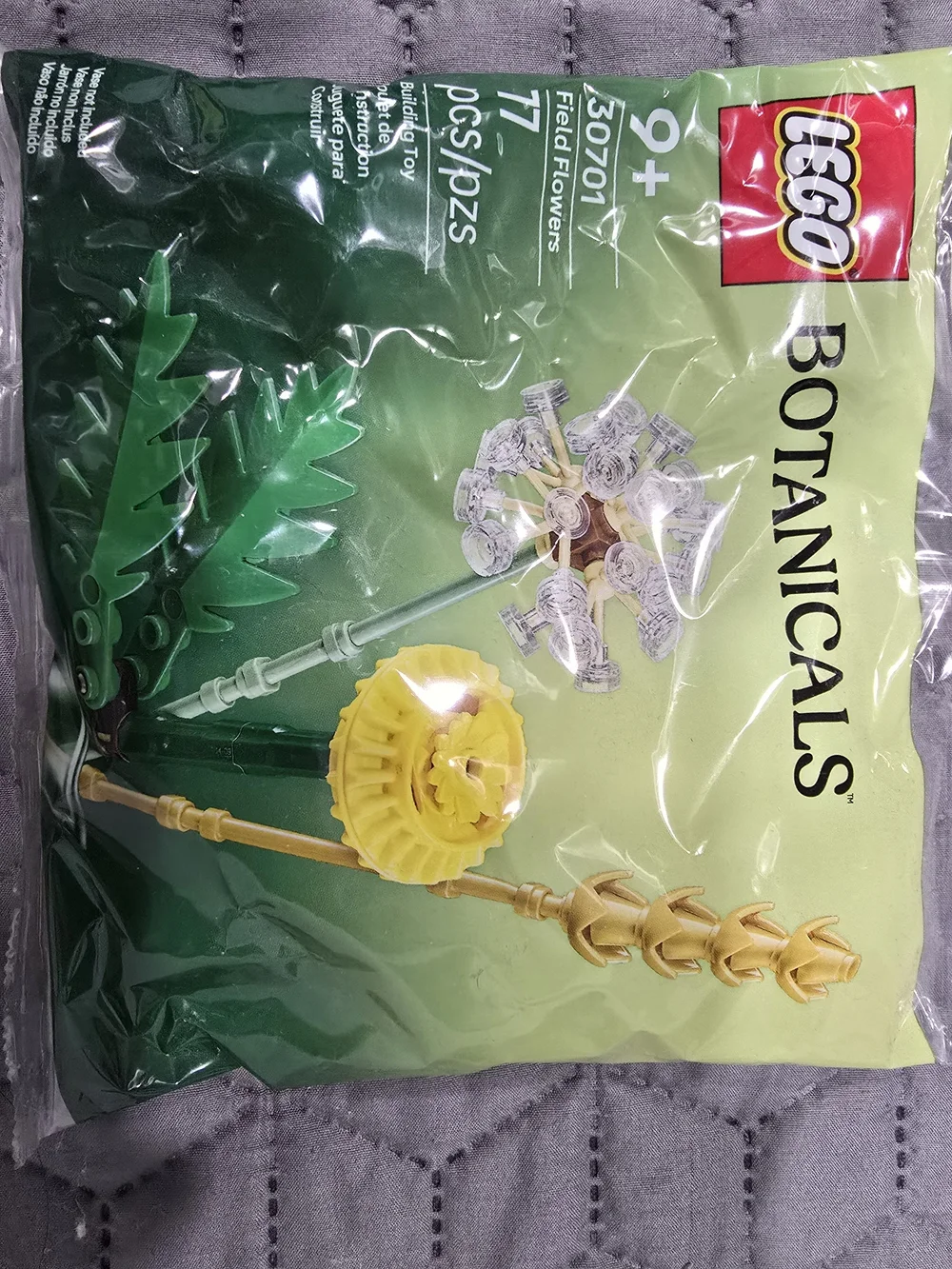 LEGO Botanicals Field Flowers Set - Green & Yellow